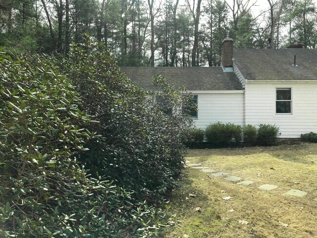 Building Photo - 220 Concord Rd