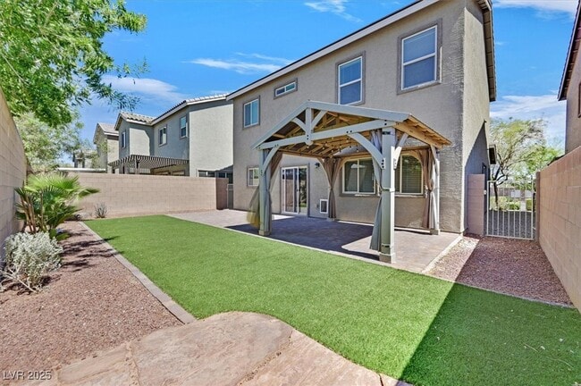 Building Photo - 7859 Saber Tooth St