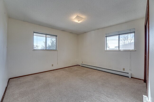 Building Photo - Dotsero1605 (BR-LN)