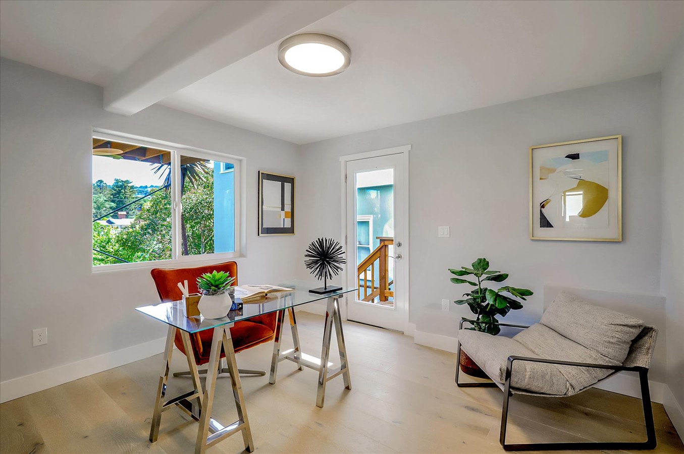 Building Photo - 914 Everett Ave