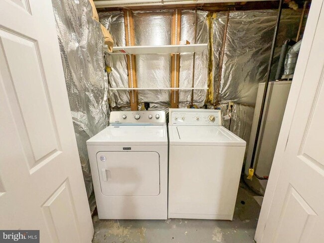 Building Photo - 12912 Marlton Center Dr