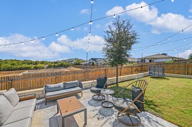 Building Photo - 14013 Zuhause Dr