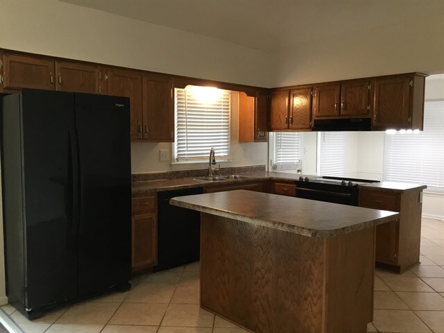 Building Photo - 7142 Autumn Forrest Dr