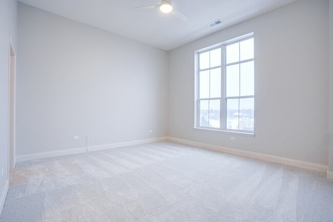 Building Photo - 1781 Tudor Ln