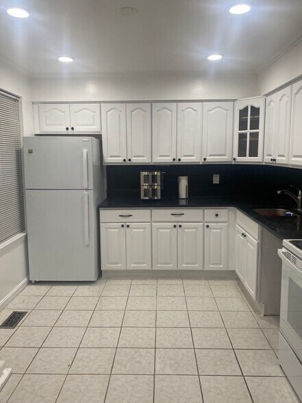 Building Photo - 2131 Dominion Heights Ct