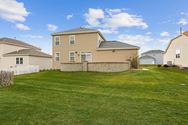Building Photo - 1876 Bluestem Cir