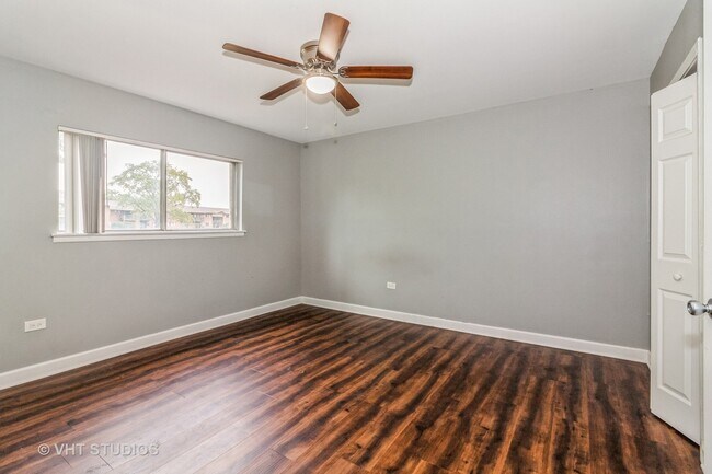 Building Photo - 7410 Brookdale Dr