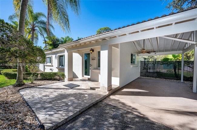 Building Photo - 5626 SW 69th Ave