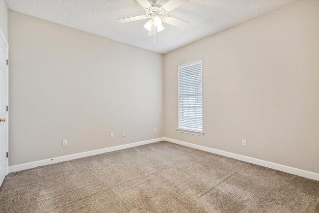 Building Photo - Upcoming Fairhope Listing!