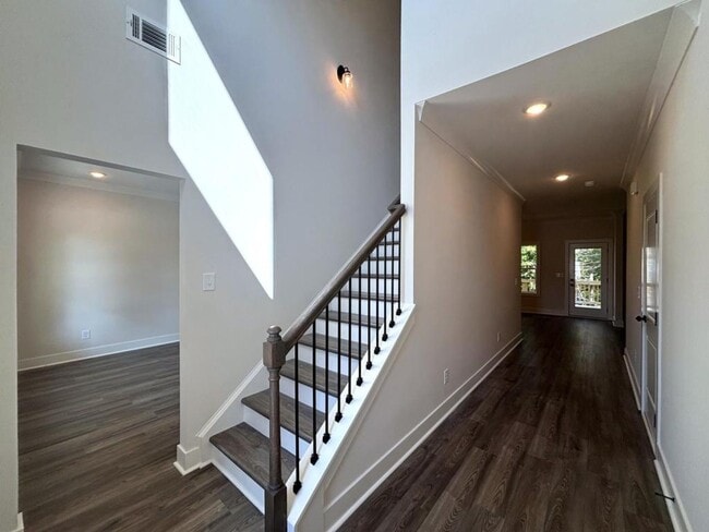 Building Photo - 4420 Whitetail Path Cove