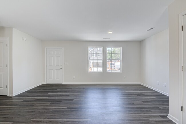 Building Photo - 3155 Misty Ridge Dr