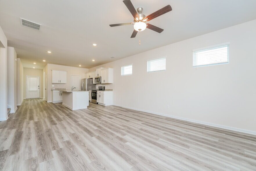 Building Photo - 317 Limestone Cir