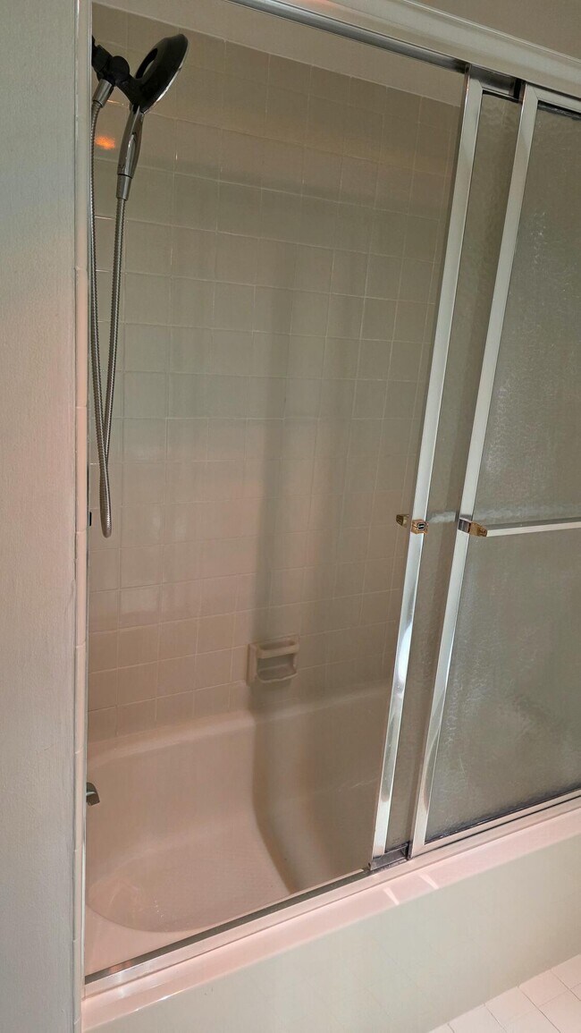 Building Photo - 23305 Barwood Ln N