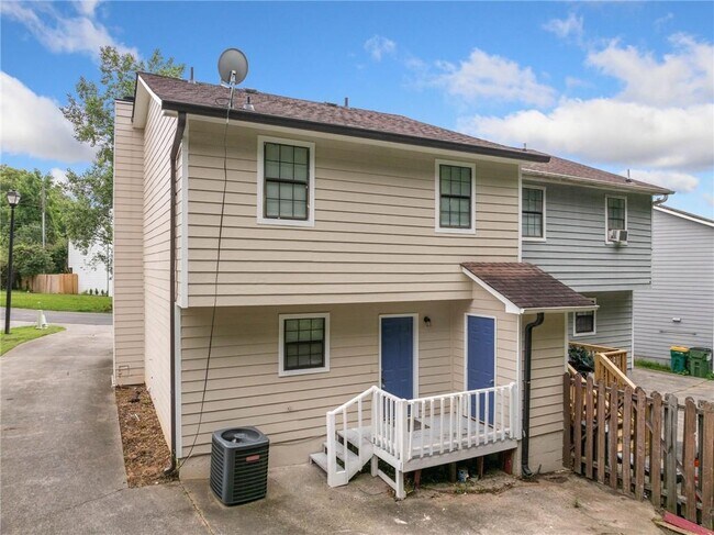 Building Photo - 112 Woodberry Ct