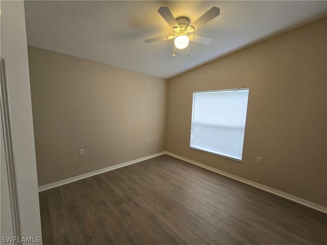 Building Photo - 6160 Mandalay Cir