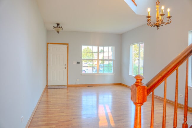 Building Photo - 2208 Rebecca Cir