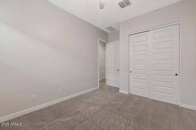 Building Photo - 9749 E Tahoe Ave