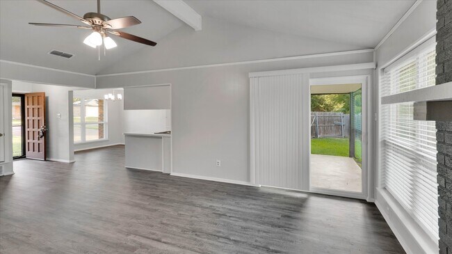 Building Photo - 1500 High Ridge Rd