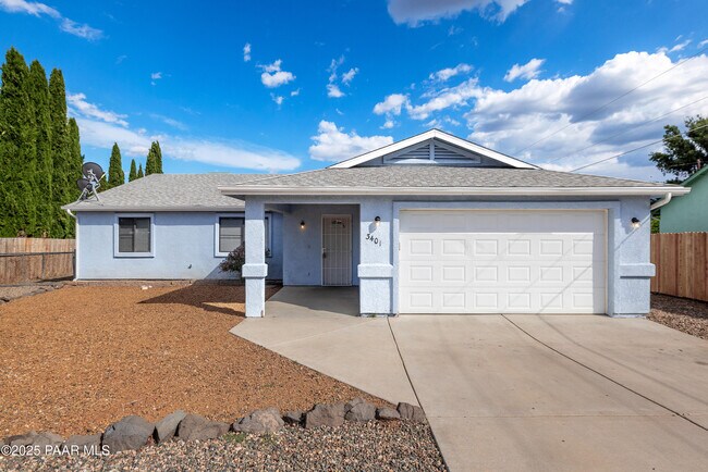 Primary Photo - 3401 N Catherine Dr