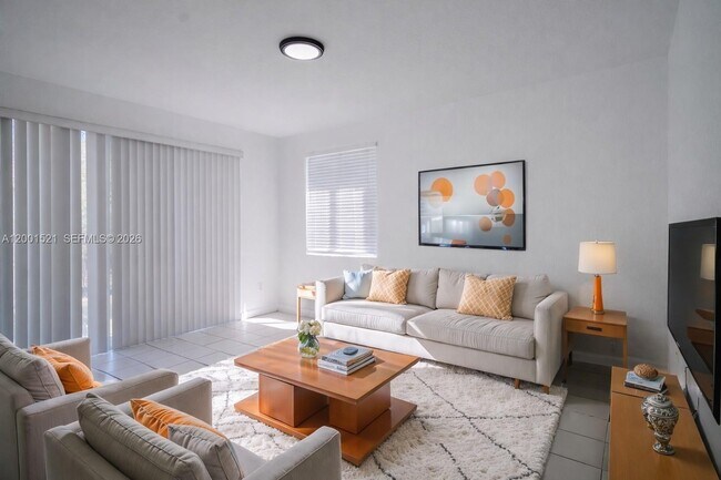 Building Photo - 1441 SE 24th Ct