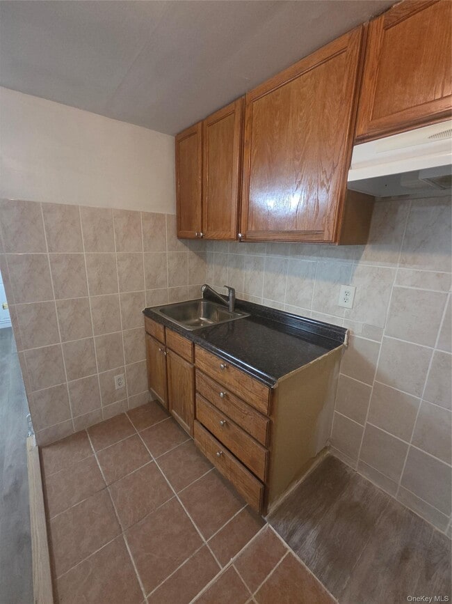 Building Photo - 47-44 Springfield Blvd