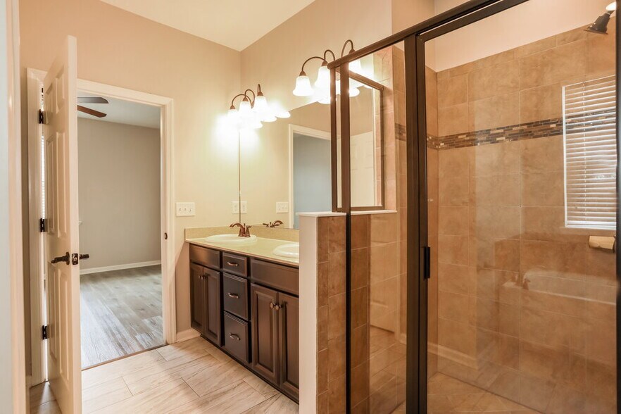 Building Photo - 3041 Holly Grove Lane