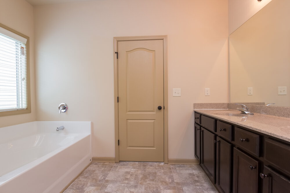 Building Photo - 1828 Bridle Rd