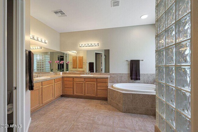 Building Photo - 9773 S 183rd Dr