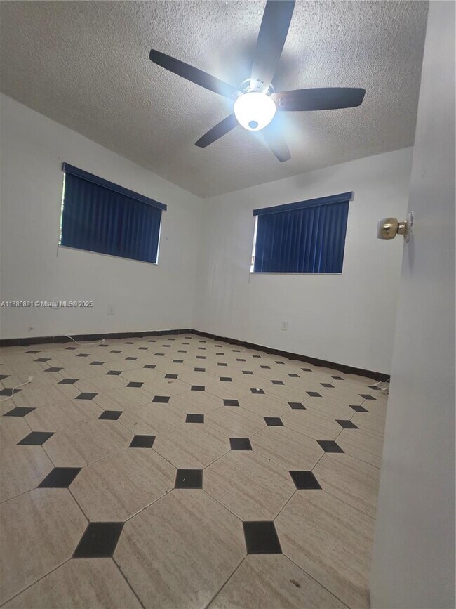 Building Photo - 11500 SW 181st Terrace