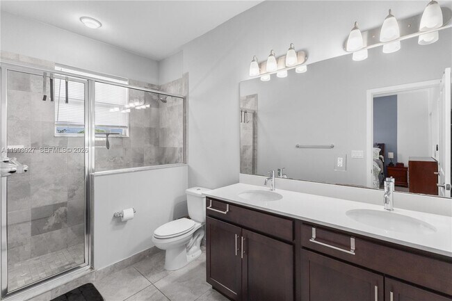 Building Photo - 4813 NW 48th Terrace