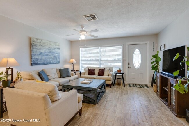 Building Photo - 101 E Dover St