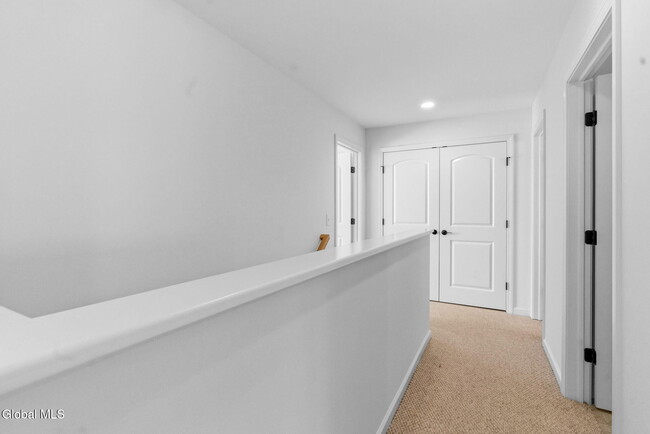 Building Photo - 4B Inglewood Dr