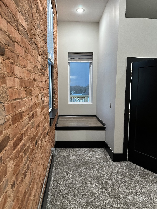 Building Photo - 430-432 Main St