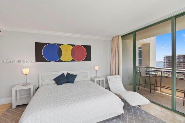 Building Photo - 3400 SW 27th Ave