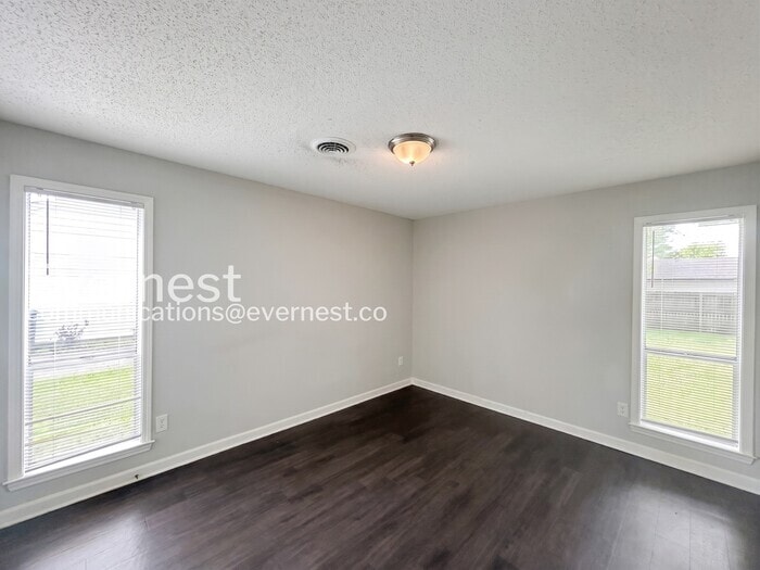 Building Photo - 7127 Markim Dr