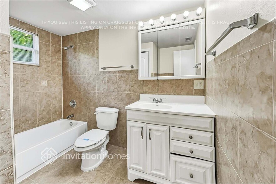 Building Photo - 6005 Murray Hill Dr