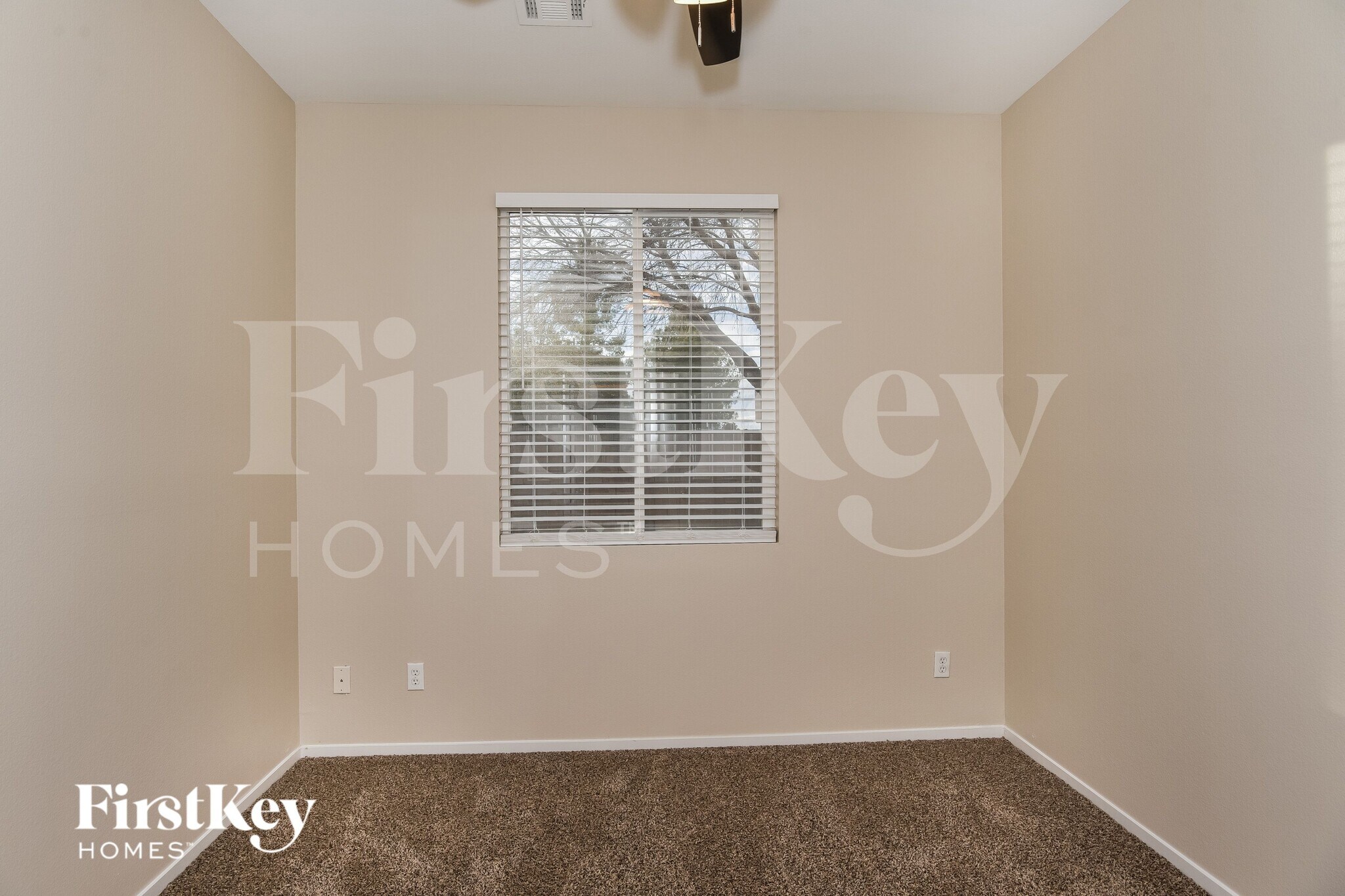 Building Photo - 10211 S Eden Falls Ln