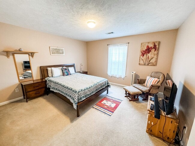 Building Photo - 520 Hunters Mill Cove