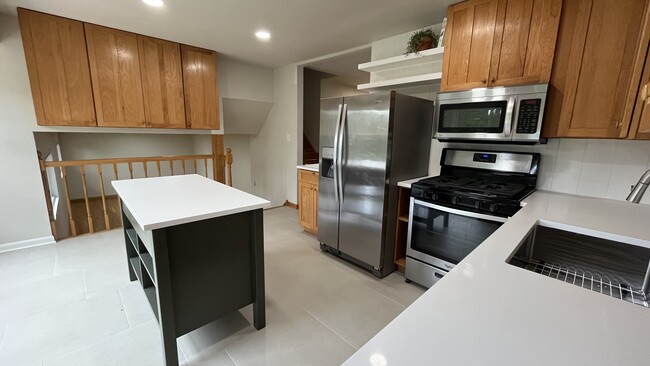 Building Photo - 2020 N Kennicott Dr