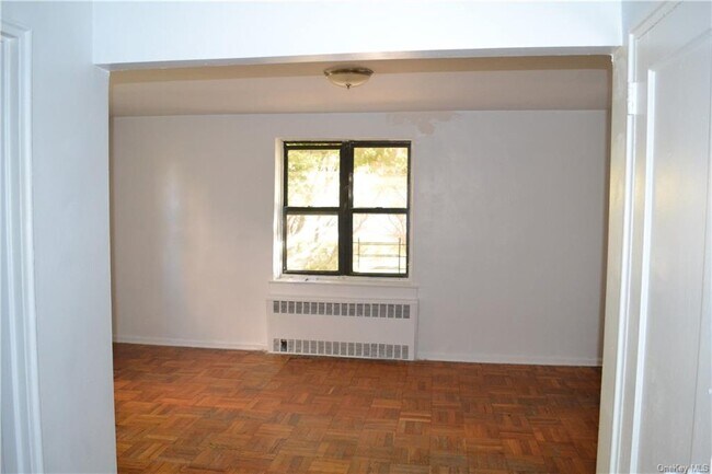Building Photo - 237 N Broadway