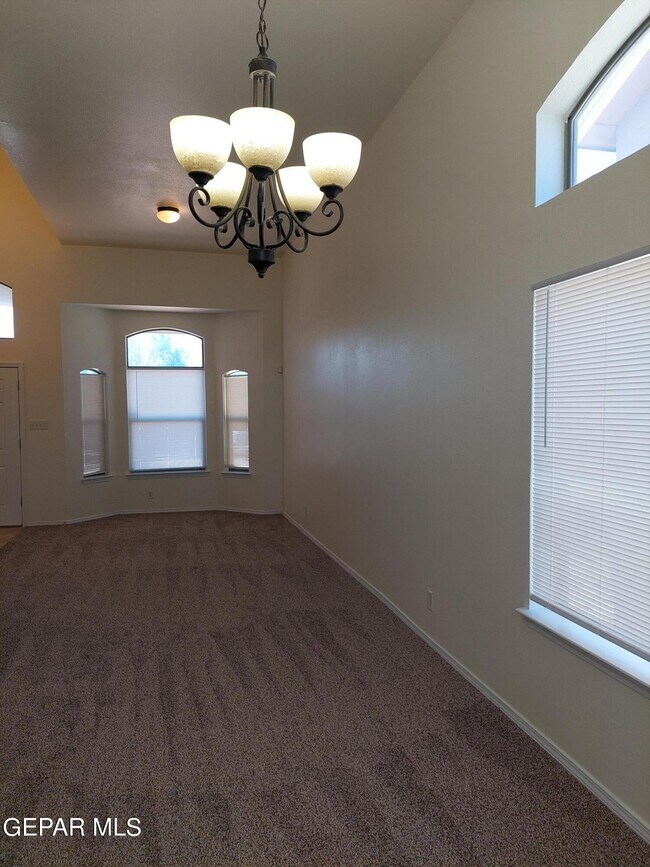 Building Photo - 11236 Horse Ranch St