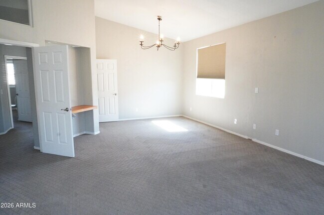 Building Photo - 15410 S 17th Ln