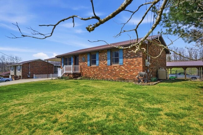 Building Photo - 392 Minga Rd