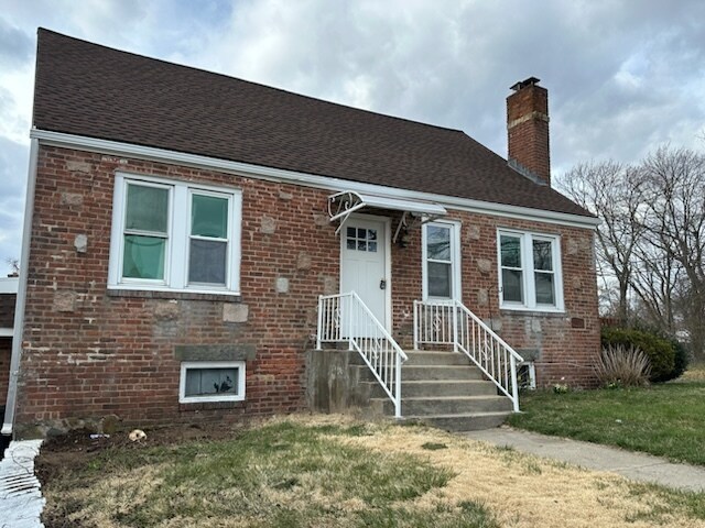 Primary Photo - 141 Canton St
