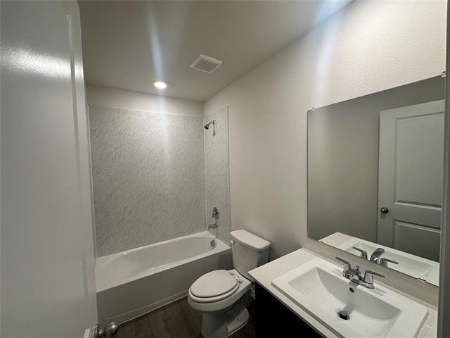 Building Photo - 1113 Northfield Dr