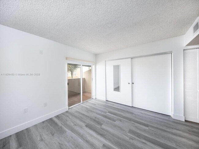 Building Photo - 670 NW 85th Pl