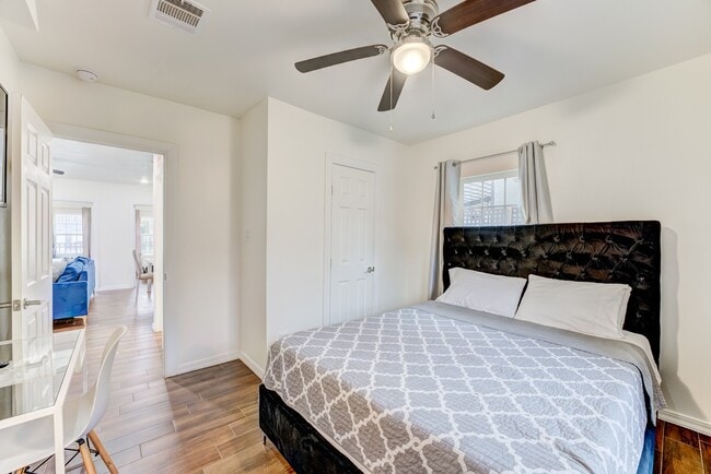 Building Photo - 2720 Truxillo St