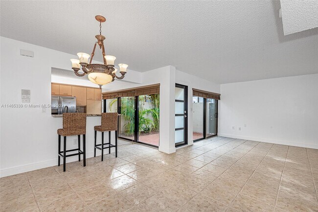 Building Photo - 4700 SW 67th Ave