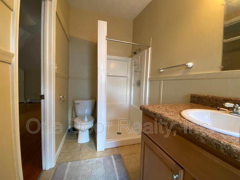 Building Photo - 1107 B Richmond Rd