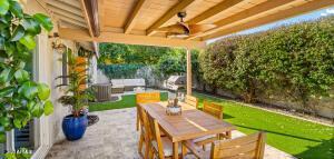 Building Photo - 7526 Via De Ln